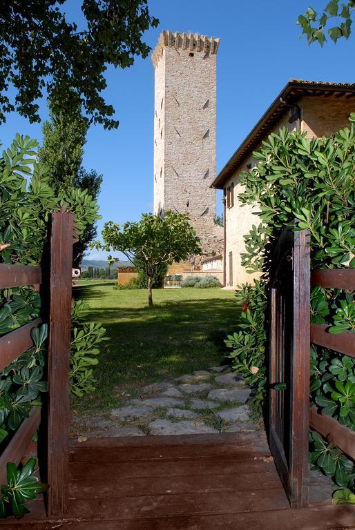 Agriturismo Le Due Torri - Torre Quandrano Cannara Bagian luar foto
